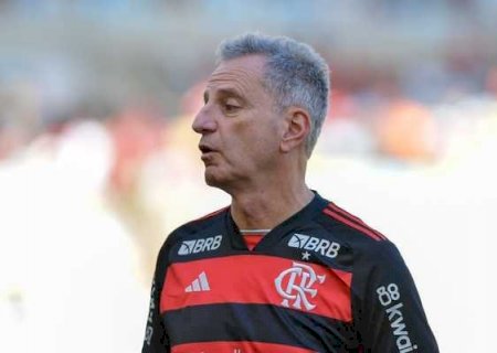 Landim defende Tite no Flamengo e cita derrota do Palmeiras: "Com a gente querem jogar no sintético"