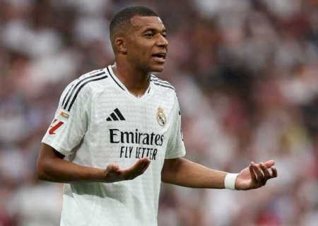 Ancelotti afasta pressão por gols de Mbappé no Real Madrid e dá conselho a Reinier
