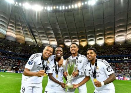 Ancelotti elogia estreia de Mbappé e compara Real Madrid atual ao do trio BBC
