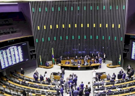 Câmara diz ao STF que ‘não tem como colaborar’ com dados de patrocinadores de emendas