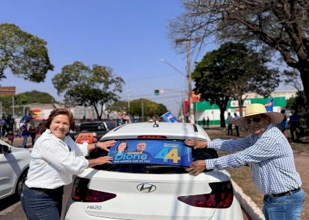 Adesivagem em Nova Andradina: Dione dá mais um passo na caminhada eleitoral