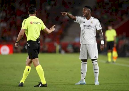 Vinícius Júnior "ensina regra" ao árbitro em empate do Real: "Não posso falar contigo"