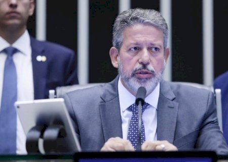 Arthur Lira inicia setembro sem anunciar candidato na Câmara e expõe dificuldade de consenso sobre Elmar
