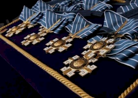 Lula concede a governador de MS e ministros medalha "M&eacute;rito Aeron&aacute;utico"