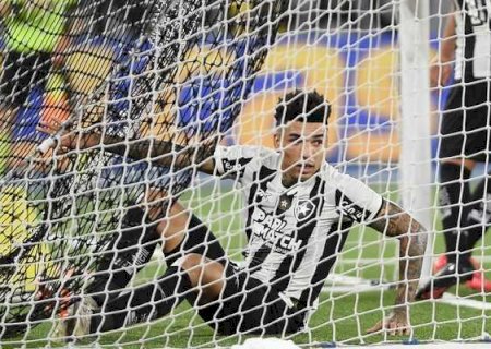 Análise: Botafogo sente ausências, tropeça em pressão por gols e perde a liderança às vésperas de “finais'