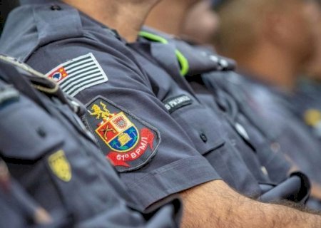 8 PMs são afastados por escoltar delator do PCC morto em aeroporto