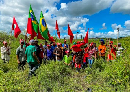 Membros do MST chamam ritmo da reforma agrária do governo de 'ridículo'
