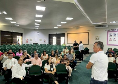 Câmara de Nova Andradina realiza reunião ampliada com servidores e assessores