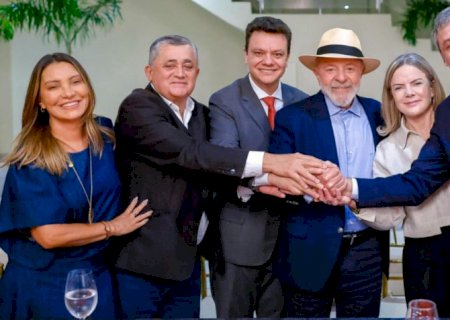 Lula quer que petistas enfrentem mais os bolsonaristas nas redes