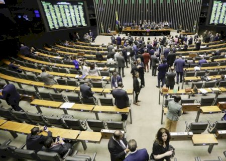 Psol pede inconstitucionalidade de projeto sobre restos a pagar