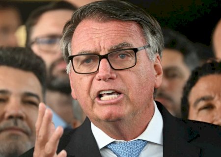 Réu e inelegível, Bolsonaro diz ser 1ª, 2ª e 3ª opções da ultradireita para 2026