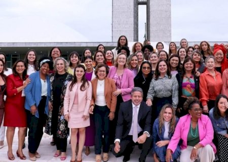 Maior da história, bancada feminina ainda é só 18% do Congresso