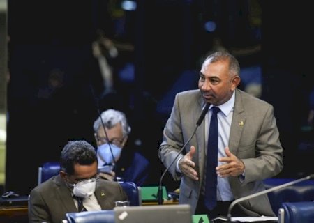 Ex-senador condenado por estuprar a filha obtém prisão domiciliar saúde