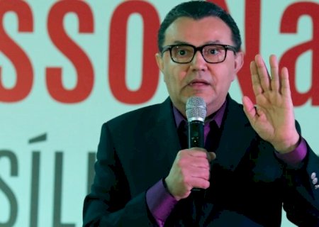 Lula não pode se iludir com Centrão, diz presidente do PSB