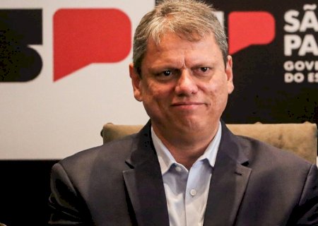 Tarcísio diz que tarifaço de Trump beneficia São Paulo e elogia postura de Lula