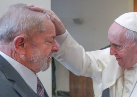 'A humanidade perde hoje uma voz de respeito e acolhimento ao próximo': a mensagem de Lula após a morte do papa