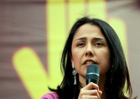 Oposição critica governo por conceder asilo a ex-primeira-dama