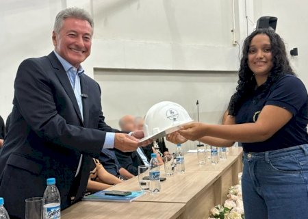 Hashioka celebra marco histórico na UEMS e anuncia R$ 300 mil para curso de Civil