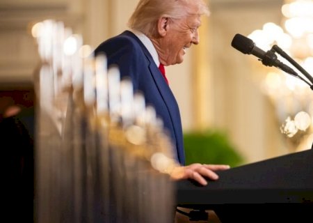 Trump diz que líderes estão “puxando saco' para negociar tarifaço