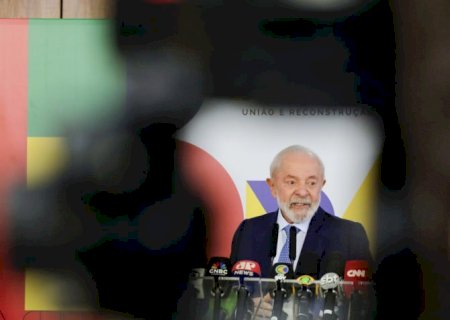 Lula gasta 15% a mais por ano do que Bolsonaro com propaganda