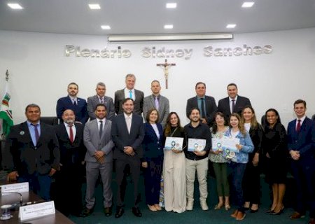 Abril Azul encerrou com sessão solene permeada por homenagens e lições de empatia em Nova Andradina