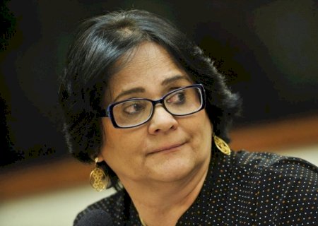 Oposição protocola CPMI do INSS com apoio de 223 deputados e 36 senadores