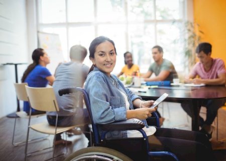 Câmara sugestiona reserva de vagas para jovens com deficiência no Programa Jovem Aprendiz