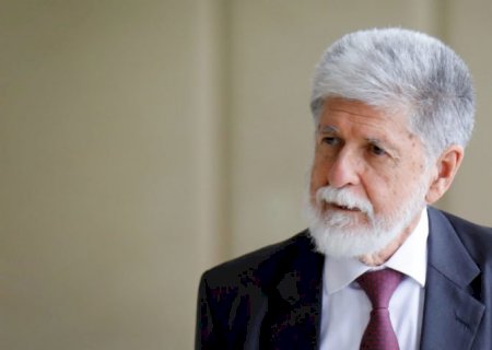 Amorim defende que Brasil mantenha relações mínimas com Israel
