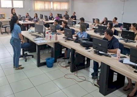 Semec mobiliza educadores para implantação da Educação Digital