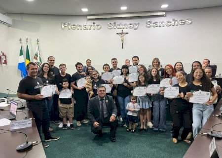 Câmara presta homenagem ao espetáculo Andanças por difundir cultura e tradições de Mato Grosso do Sul