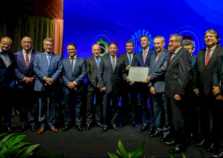 ALEMS homenageia presidente do Paraguai e reafirma parceria institucional entre os países