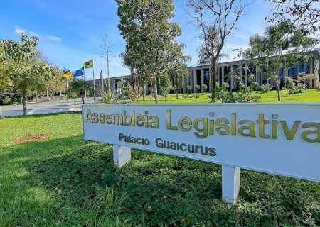 Proposta do Executivo prevê melhorias habitacionais a 463 famílias da Capital                  Objetivo é viabilizar obras de urbanização e infraestrutura no Jardim Samambaia