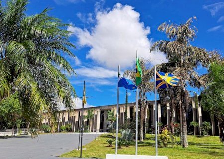 Agenda: Semana na ALEMS inicia com último evento alusivo ao Dia do Servidor                   A semana no Parlamento Estadual é movimentada por sessões e reuniões