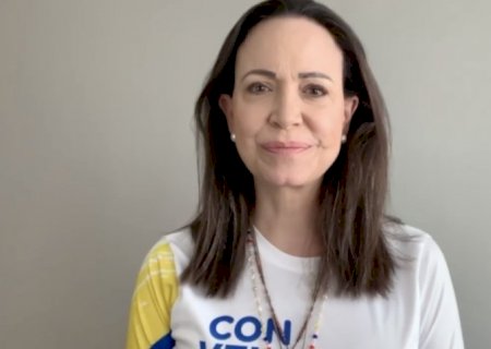 Venezuela diz que Corina será fugitiva se viajar para o Nobel