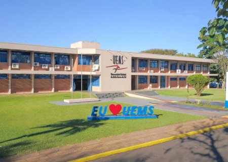 Estudantes podem turbinar preparação para o UEMSVest 2026 com aulões online 100% gratuitos