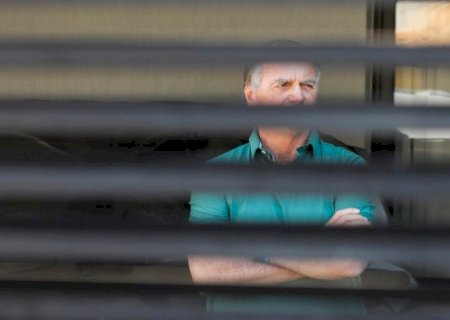 Lei obriga que Bolsonaro cumpra pena em quartel militar