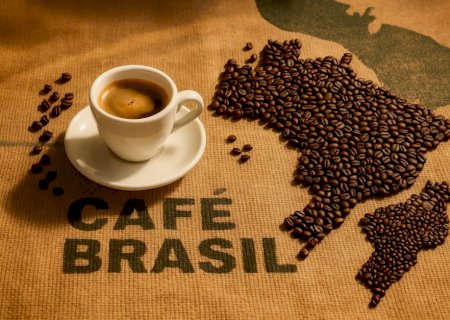 Exportação de café brasileiro soma 36,9 milhões de sacas no acumulado de 2025