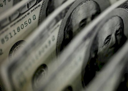 Dólar sobe para R$ 5,24 após indicação de Trump ao BC dos EUA