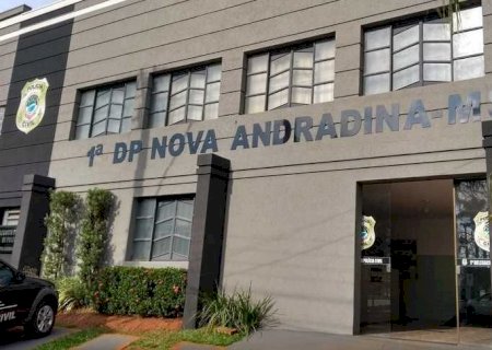 Após sair de bar, homem dorme na rua e tem pertences furtados em Nova Andradina