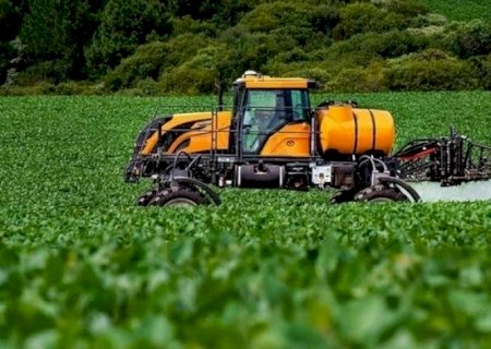 Novos fornecedores garantem importação brasileira de fertilizantes