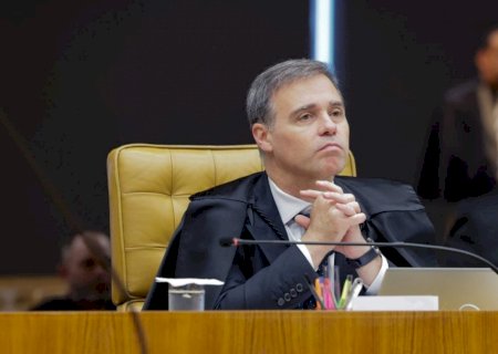 Fachin manda para Mendonça relatoria de ação sobre Flávio Bolsonaro no caso ‘Dark Horse’
