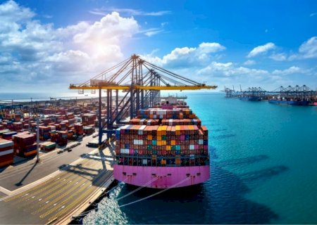 Tarifa adicional de 37,5% pode atingir um terço das exportações brasileiras para os EUA, aponta CNI