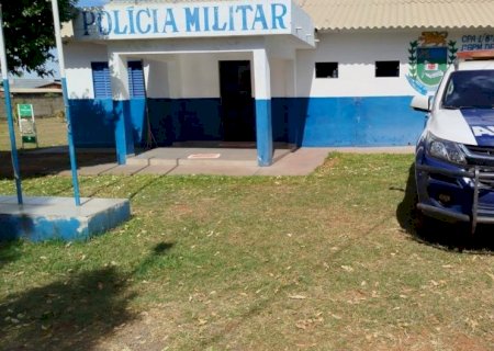 Homem é contido por populares após tentar atacar vítima com faca em Nova Casa Verde