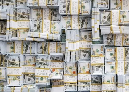 Com pessimismo externo, dólar sobe 0,47% e aproxima-se de R$ 5,20